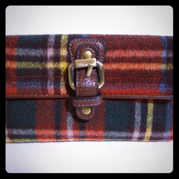 (2 for $20) Plaid Wallet - Picture 1 of 6